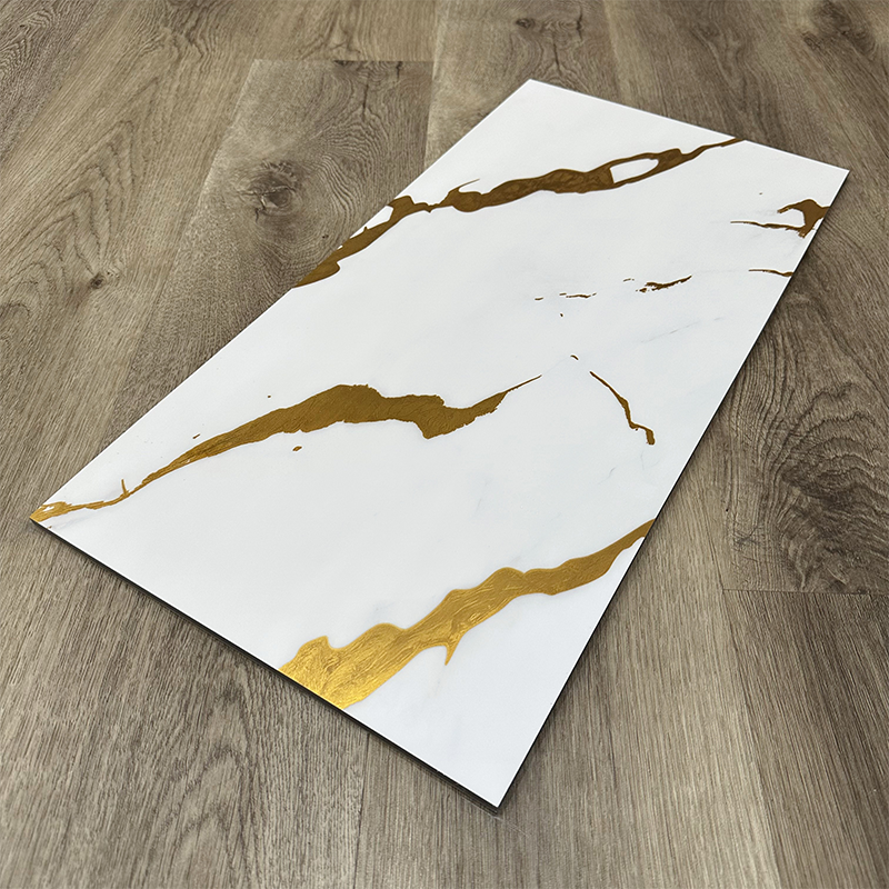 防水性と耐火性のペットゴールデン大理石竹炭ソリッドボード